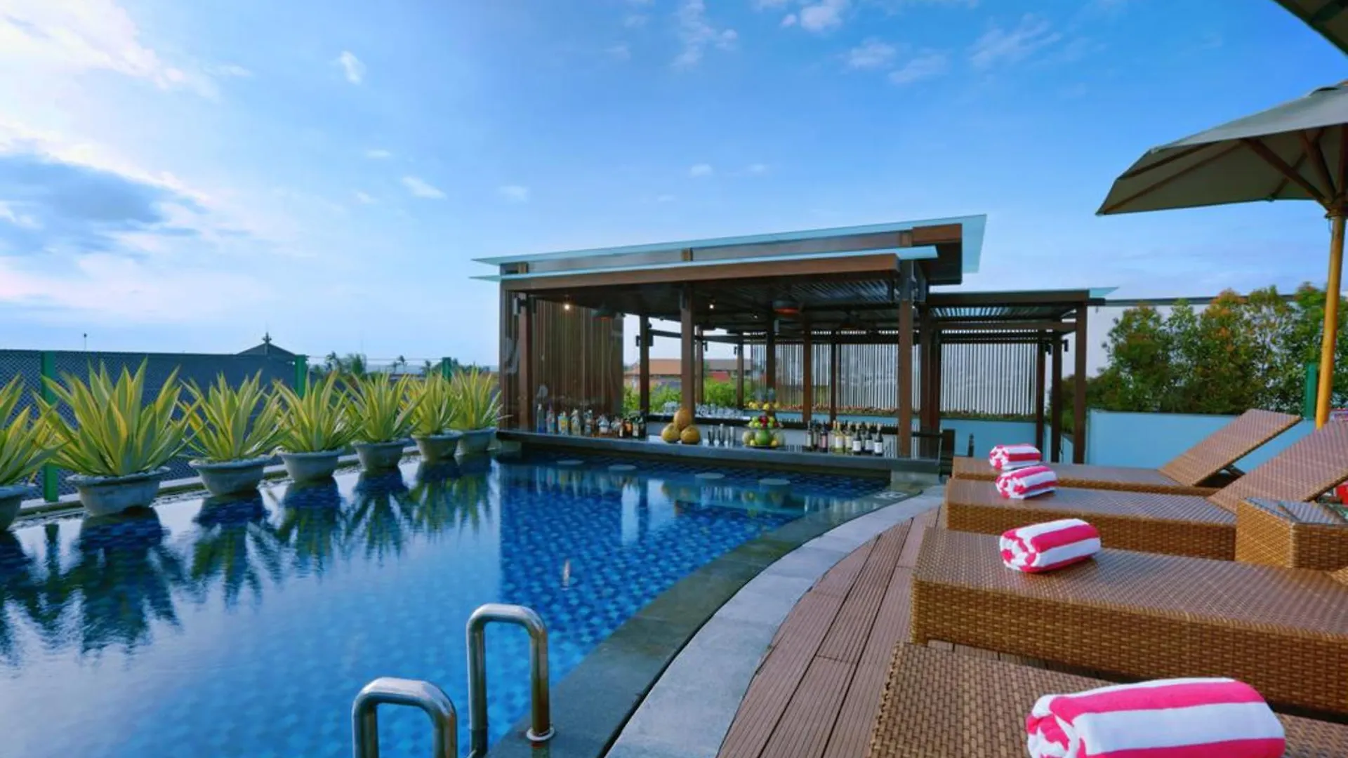 Favehotel Kuta Kartika Plaza 3*, Kuta Lombok