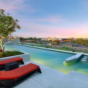 Отель Aryaduta Bali